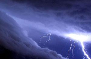 Έκτακτο της ΕΜΥ: Από τον καύσωνα… στις καταιγίδες και το χαλάζι