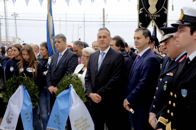 i-glufada-giortase-tin-25i-martiou_5.XL