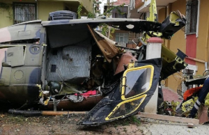 Τουρκικό ελικόπτερο Black Hawk συνετρίβη σε συνοικία στην Κωνσταντινούπολη