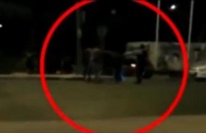 Βίντεο ντοκουμέντο: Οι αστυνομικοί δέχονται άγρια επίθεση στην Πειραιώς! Πυροβολισμοί και ξύλο!