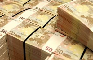 Βρέθηκαν 19 εκατομμύρια ευρώ σε σπίτι πολιτικού του ΠΑΣΟΚ!