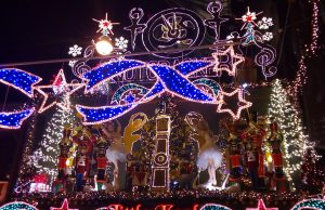 Το Instagram ψήφισε την πιο στολισμένη και εντυπωσιακή γωνιά της Αθήνας – Και δεν είναι το Σύνταγμα