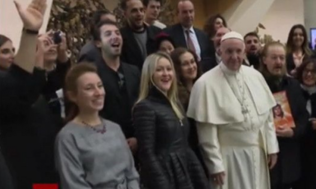 O Πάπας έκανε την έκπληξη Πήγε στο «βλάσφημο» Jesus Christ Superstar