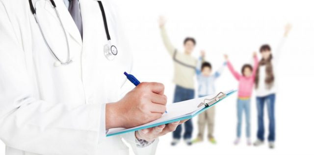 oikogeneiakos-giatros-1024x507