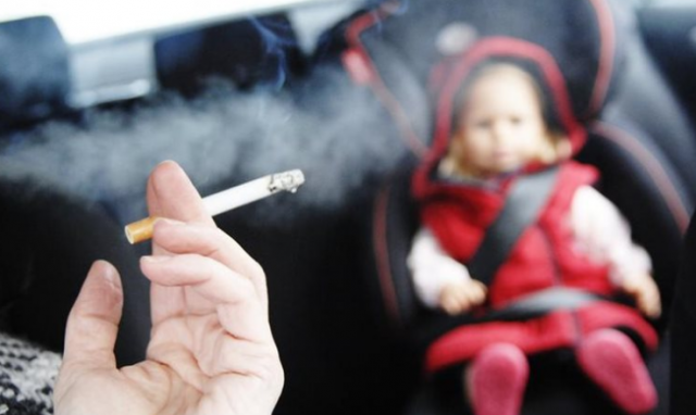 Πρόστιμο 1 500 ευρώ σε θεριακλήδες οδηγούς με παιδιά στο αυτοκίνητο