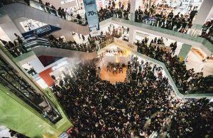 Η εκρηκτική Ελένη Φουρέιρα μας μάγεψε στο Live Stage του ATHENS METRO MALL!