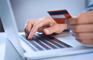 Πέσατε θύμα απάτης στην κάρτα σας; Δείτε τι πληρώνετε