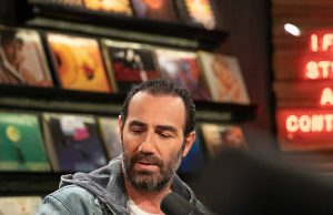 Το Βινύλιο με τον Αντώνη Κανάκη επιστρέφει στον ΣΚΑΪ