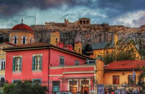 Πλάκα: Μια αλλιώτικη ξενάγηση από τους κατοίκους της