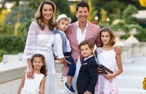 Ο απίθανος λόγος που ο Σάκης Ρουβάς έχει δώσει σε όλα τα παιδιά του ονόματα από Άλφα