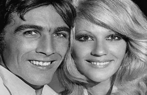 «Όταν η Ζωίτσα ήταν καψούρα με τον Βοσκόπουλο, βάζαμε περούκες και τον παρακολουθούσαμε»!