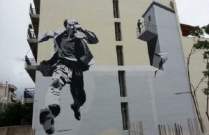 Έφτιαξαν ένα τεράστιο γκράφιτι για τον Θανάση Βέγγο στην Πάτρα (pics)