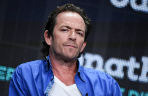 Luke Perry: Το συγκινητικό «αντίο» του Χόλιγουντ στον «Ντίλαν» του Μπέβερλι Χιλς