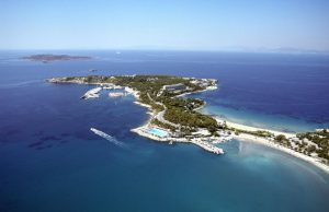 Μπήκαμε στο πρώτο Four Seasons της χώρας στον ανακαινισμένο Αστέρα Βουλιαγμένης (pics)