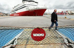 Σε 24ωρη πανελλαδική απεργία την 1η Μάη προχωρούν οι ναυτεργάτες