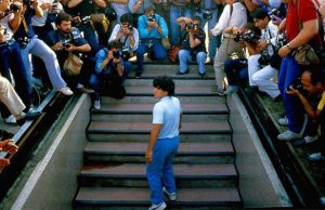 Πρώτες εικόνες του νέου ντοκιμαντέρ για τον Diego Maradona