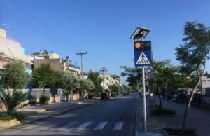 Άλιμος: Συστήματα ασφαλούς διάβασης με αισθητήρια πεζών τοποθετήθηκαν έξω από σχολεία της πόλης μας