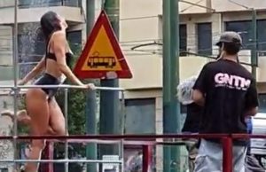 Οι νέες παίκτριες του GNTM 2 κάνουν ντους εν κινήσει στο κέντρο της Αθήνας!