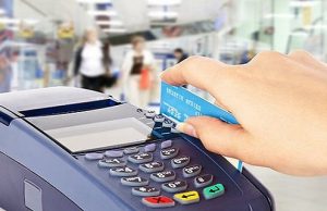 «Κλέβουν» την εφορία και βάζουν καπέλο σε αγορές μέσω κάρτας