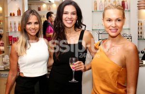Η Σόφη Πασχάλη, η Ναταλία Δραγούμη και η Βίκυ Κάβουρα σε ένα λαμπερό Opening Party στη Γλυφάδα!
