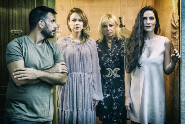 BATIKIWTHS-PAPALHGOURA-FONSOU-SIMATOY-STO-KAMARINI-THS-BOUGIOUKLAKH-by-ELINA-GIOUNANLH