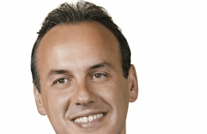 Οι ευχές του Δημάρχου Γλυφάδας Γιώργου Παπανικολάου