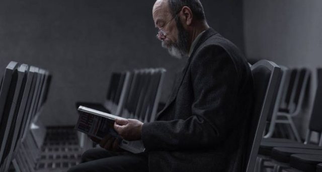 ekeinous-kathigites-eida-epaggelma-leitourgima-750x400