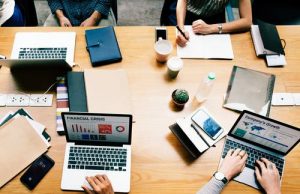 Πώς θα αγοράσετε κινητό ή laptop χωρίς να πληρώσετε ΦΠΑ