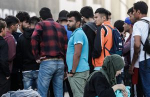 Αντιδρούν στην ηπειρωτική Ελλάδα με τους μετανάστες – Καταφθάνουν χιλιάδες, αμήχανη η πολιτεία