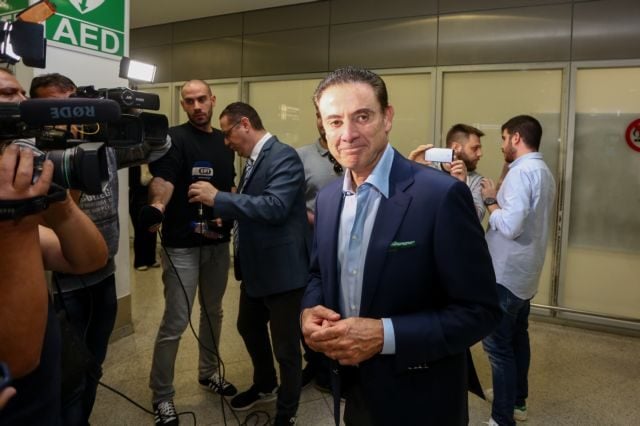 ÁÖÉÎÇ ÔÏÕ ÑÉÊ ÐÉÔÉÍÏ ÓÔÇÍ ÅËËÁÄÁ. (ÖÙÔÏÃÑÁÖÉÁ: ÈÁÍÁÓÇÓ ÄÇÌÏÐÏÕËÏÓ / EUROKINISSI)