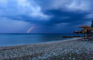 Έκτακτο δελτίο ΕΜΥ | Τετάρτη με καταιγίδες, χαλαζοπτώσεις και θυελλώδεις ανέμους