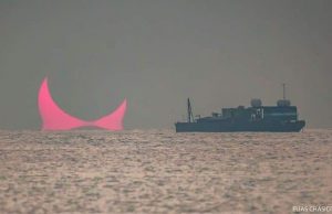 Έλληνας φωτογράφος απαθανατίζει την σπανιότερη έκλειψη ηλίου!