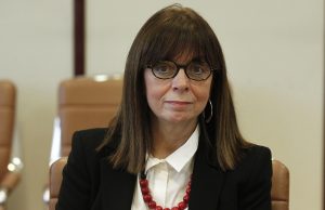 Η Αικατερίνη Σακελλαροπούλου πρώτη γυναίκα Πρόεδρος της Δημοκρατίας με 261 «ναι»