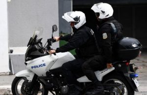 Συνελήφθησαν δύο αστυνομικοί για κατοχή ναρκωτικών στα νότια προάστια