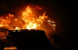 Νέες εμπρηστικές επιθέσεις – καταστράφηκαν αυτοκίνητα στον Άλιμο