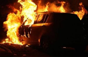 Νύχτα κόλασης στην Αττική: Φωτιά σε 20 οχήματα – Τα 12 στο Μαρούσι