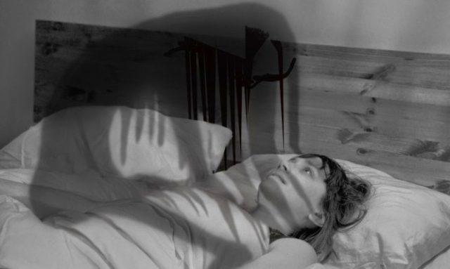 ipniki-paralisi-einai-daimoniki-mora-pote-simvainei