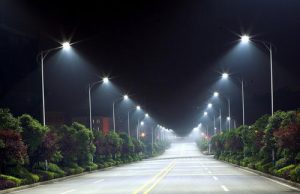 Ο Δήμος Ελληνικού-Αργυρούπολης εγκαθιστά “έξυπνο φωτισμό” τύπου Led σε όλη την πόλη