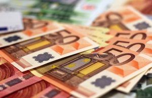 Έρχεται νέα αύξηση στον κατώτατο μισθό – Δείτε πότε και πόσα θα πάρετε