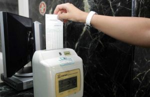 Κάρτα εργασίας: Έρχεται ηλεκτρονικό απουσιολόγιο για 100.000 εργαζομένους