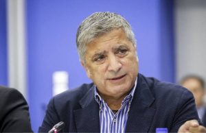 Πατούλης: Όχι στην διανομή του Αγίου Φωτός στα σπίτια !!