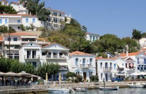 Ικαρία: «Ό,τι άγγιζε ο 25χρονος, περνούσε η κοπέλα του και το απολύμαινε»