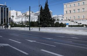 Αυτό θα κρίνει την παράταση της απαγόρευσης κυκλοφορίας – Σκέψεις για νέα περιοριστικά μέτρα