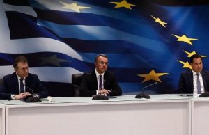 Κορονοϊός: Τι θα πάρουν και πότε οι επαγγελματίες – Όλες οι ημερομηνίες