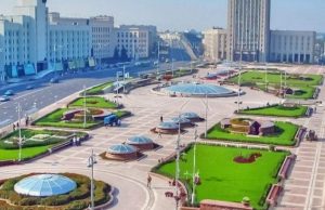 Μαγαζιά ανοιχτά, ματς, σχολεία: Η μοναδική χώρα της Ευρώπης που δεν πήρε ούτε 1 μέτρο για τον κορονοϊό