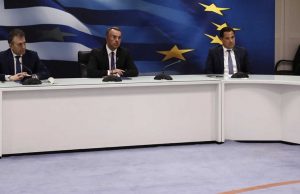 Νέο πακέτο μέτρων: Ακέραιο το Δώρο Πάσχα σε όλους – Τρίμηνη αναστολή δόσεων δανείων
