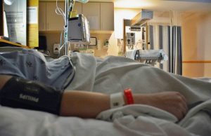 Κορονοϊός: Στους πέντε οι νεκροί, 35 νέα κρούσματα – Στα 387 το σύνολο