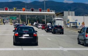 Όσοι θέλουν Πάσχα στο χωριό, μόνο με το εκκαθαριστικό