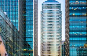 Πλούσιοι Έλληνες «εσώκλειστοι» στο Λονδίνο – Δεν βγαίνουν έξω ούτε για να πετάξουν τα σκουπίδια