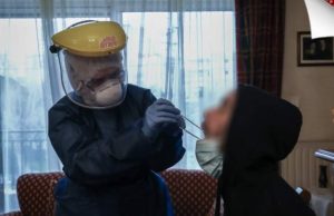 Έτσι γίνονται τα κατ’ οίκον τεστ για τον κορονοϊό – Δείτε φωτογραφίες